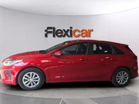Begagnad Kia Ceed 115 HK (84 kW) 2020 Röd Halvkombi