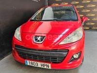 Usado Peugeot 207 68 CV (50 kW) 2013 Rojo Berlina