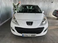 Usado Peugeot 207 75 CV (55 kW) 2013 Blanco Berlina