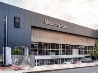 Usado Mercedes E250 258 CV (189 kW) 2023 Gris Monovolumen