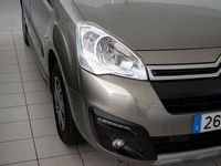 Usado Citroën Berlingo Live 130 CV (95 kW) 2018 Verde nausica Monovolumen