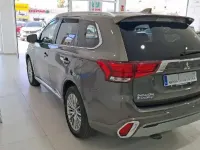 Usado Mitsubishi Outlander P-HEV 224 CV (164 kW) 2020 Marrón SUV