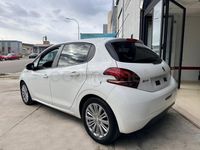 Usado Peugeot 208 Style 82 CV (60 kW) 2017 Blanco Utilitario