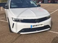 Usado Opel Astra Elegance 131 CV (96 kW) 2023 Arktis white Utilitario