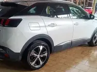 Usado Peugeot 3008 GT-line 130 CV (95 kW) 2019 Blanco SUV