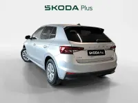 Usado Skoda Fabia Ambition 95 CV (69 kW) 2024 Gris plata Utilitario