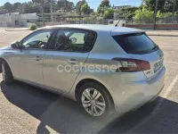 Usado Peugeot 308 Active 130 CV (95 kW) 2015 Gris / plata Berlina