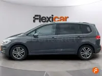 Usado VW Touran 150 CV (110 kW) 2024 Gris / plata Monovolumen