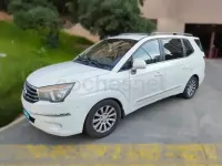 Usado SsangYong Rodius Limited 155 CV (114 kW) 2015 Blanco Monovolumen