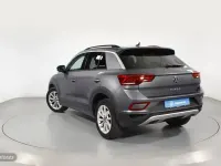 Usado VW T-Roc Life 150 CV (110 kW) 2022 Gris SUV
