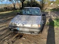 Usado Renault R9 80 CV (58 kW) 1990 Gris / plata Berlina