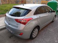 Usado Hyundai i30 90 CV (66 kW) 2015 Blanco Berlina
