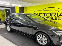Usado Seat Leon Style 115 CV (84 kW) 2018 Negro Berlina