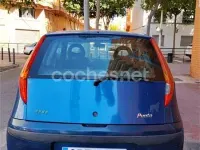 Usado Fiat Punto 60 CV (44 kW) 2002 Azul Utilitario