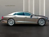 Usado Bentley Flying Spur 635 CV (467 kW) 2020 Marrón metalizado Berlina