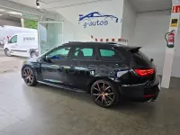 Usado Seat Leon 4Drive 300 CV (220 kW) 2020 Negro Familiar