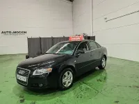 Usado Audi A4 140 CV (102 kW) 2007 Negro Berlina