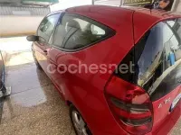 Usado Mercedes A180 Classic 109 CV (80 kW) 2005 Rojo Monovolumen