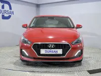 Usado Hyundai i30 120 CV (88 kW) 2020 Rojo Berlina
