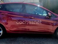 Usado Ford Fiesta Trend 68 CV (50 kW) 2011 Granate Utilitario