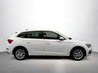 Usado Skoda Scala 110 CV (80 kW) 2022 Blanco Utilitario