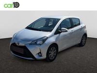 Usado Toyota Yaris Active 69 CV (50 kW) 2019 Gris Utilitario