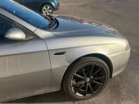 Usado Alfa Romeo 147 Distinctive 150 CV (110 kW) 2006 Gris Utilitario