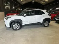 Usado Toyota Yaris Cross Active 116 CV (85 kW) 2024 Blanco SUV
