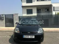Usado Ford Fiesta Ghia 68 CV (50 kW) 2009 Negro Berlina