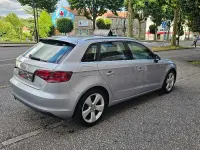 Usado Audi A3 Attraction 110 CV (80 kW) 2015 Gris / plata Berlina