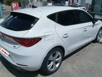 Usado Seat Leon FR 150 CV (110 kW) 2022 Blanco Berlina