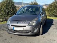 Usado Renault Grand Scénic Bose Edition 150 CV (110 kW) 2012 Gris / plata Monovolumen