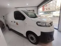 Usado Opel Vivaro 102 CV (75 kW) 2020 Blanco Monovolumen