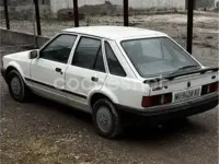 Usado Ford Escort Ghia 89 CV (65 kW) 1988 Blanco Berlina
