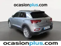 Usado VW T-Roc Life 110 CV (80 kW) 2024 Gris plata SUV