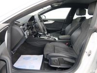 Usado Audi A5 S-Line 190 CV (139 kW) 2021 Blanco Coupe