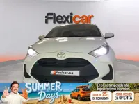 Usado Toyota Yaris Active 116 CV (85 kW) 2025 Gris Utilitario