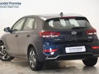 Usado Hyundai i30 100 CV (73 kW) 2025 Azul Berlina