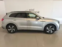 Usado VW Touareg R-line 286 CV (210 kW) 2022 Gris / plata SUV