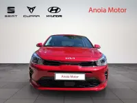 Usado Kia Rio 120 CV (88 kW) 2023 Rojo Utilitario