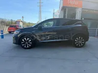 Usado Renault Captur Techno 90 CV (66 kW) 2023 Gris / plata SUV