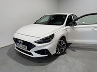 Usado Hyundai i30 N Line 100 CV (73 kW) 2024 Blanco Berlina