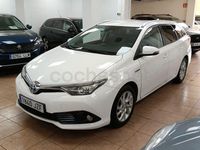Usado Toyota Auris Hybrid Advance 136 CV (100 kW) 2017 Blanco Familiar