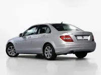 Usado Mercedes C180 156 CV (114 kW) 2012 Gris / plata Berlina