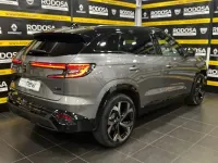 Usado Renault Austral Iconic Esprit Alpine 200 CV (147 kW) 2023 Gris / plata SUV