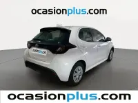 Begagnad Toyota Yaris Business Edition 69 HK (50 kW) 2023 Vit Halvkombi