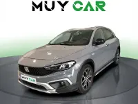 Usado Fiat Tipo Cross 130 CV (95 kW) 2021 Gris / plata Berlina