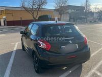 Usado Peugeot 208 Active 82 CV (60 kW) 2012 Negro Utilitario
