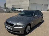 Usado BMW 320 Comfort Edition 170 CV (125 kW) 2009 Gris / plata Berlina