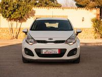 Käytetty Kia Rio 84 HP (61 kW) 2015 Valkoinen Viistoperä
